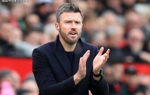 马奎尔降薪续约曼联:从8700万标王到12万周薪,他用忠诚赢下尊重