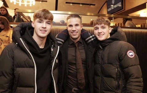 曼联预计卡塞米罗接班人转会费破纪录!考察青训中场,选拔一人做替补