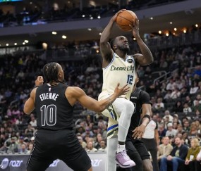 AJ-格林35分&amp;11记三分瑞安28分 普林斯18分雄鹿胜篮网