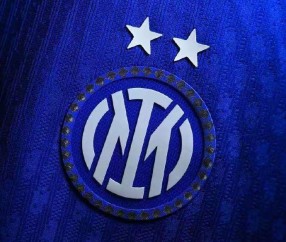 意甲格局剧变！七强集体暴跌，唯有米兰逆天改写历史！