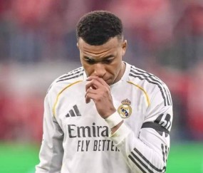 就在今天凌晨3：30皇马颜面之战！冲击西甲遭遇9连杀，姆巴佩66天无球可打